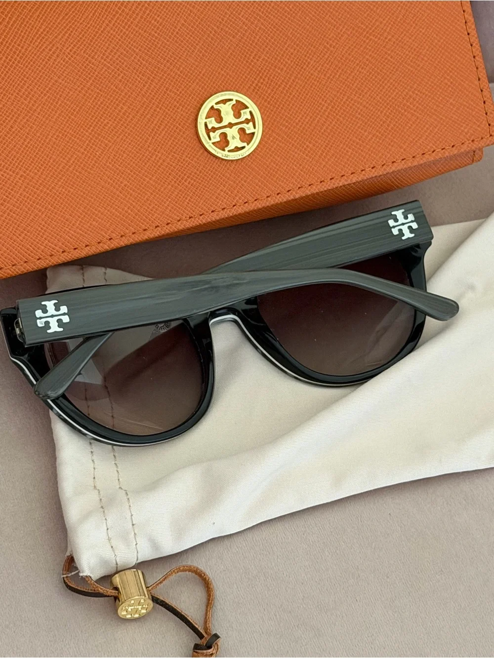 Tory Burch TY7080 Metallic Grey Horn Gradient Sunglasses 51-22-135 and Case
